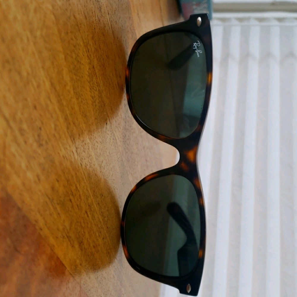 Ray Ban New Wayfarer Subglasses